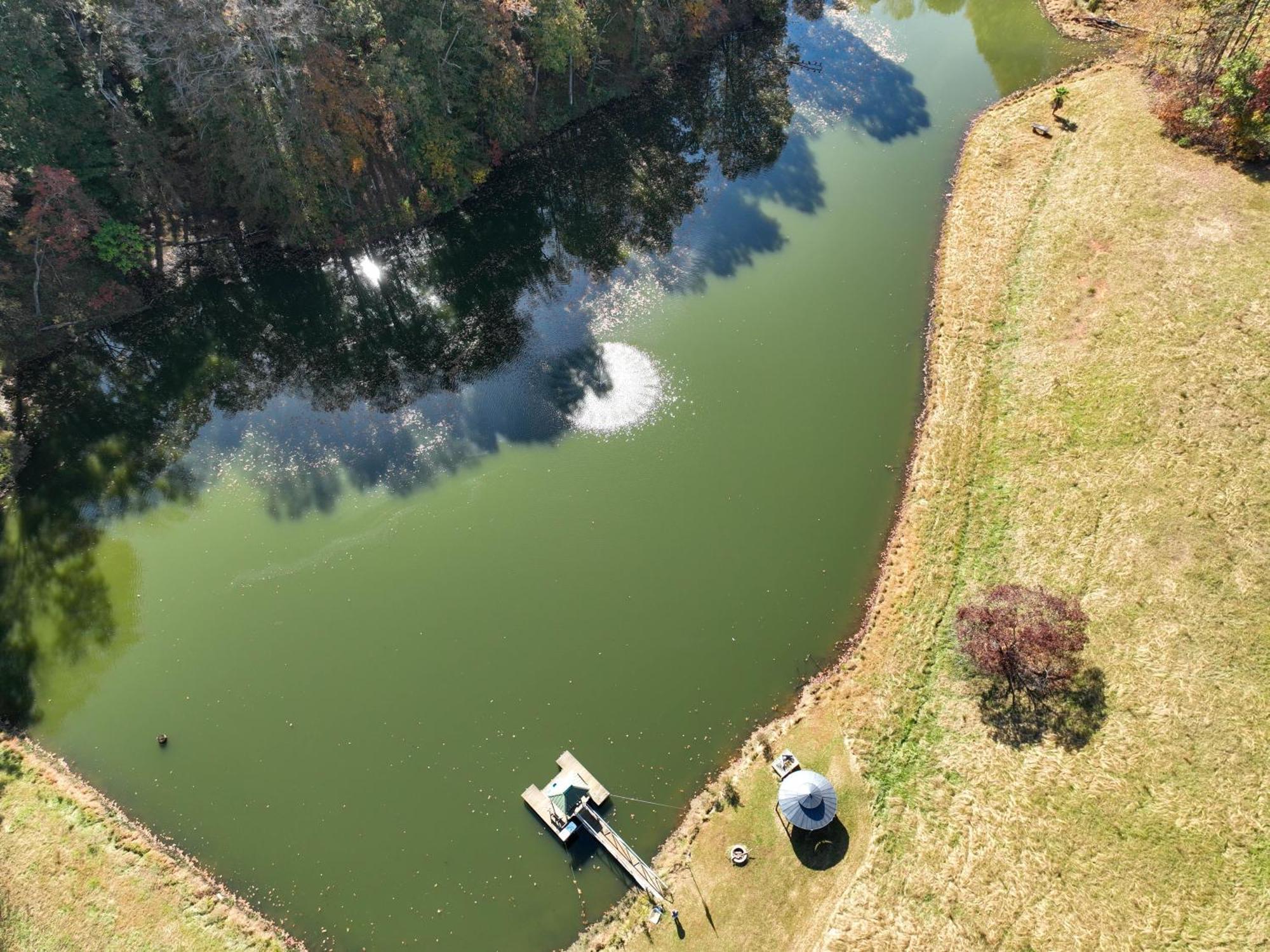 Southern Home And Fishing Lake. Gainesville Exteriér fotografie